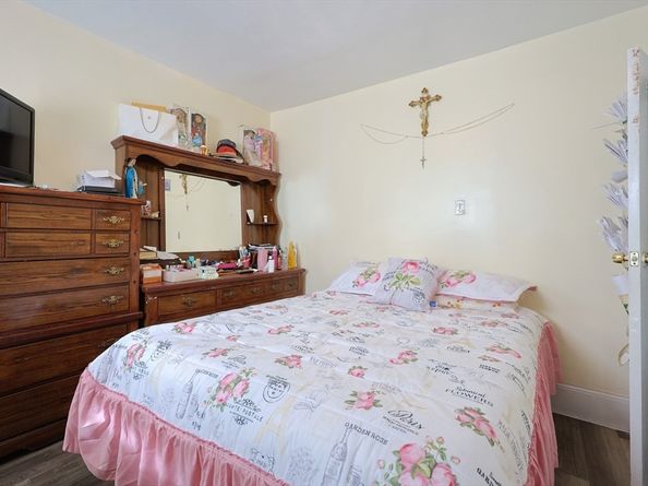 70 Chester Avenue, Chelsea MA 02150