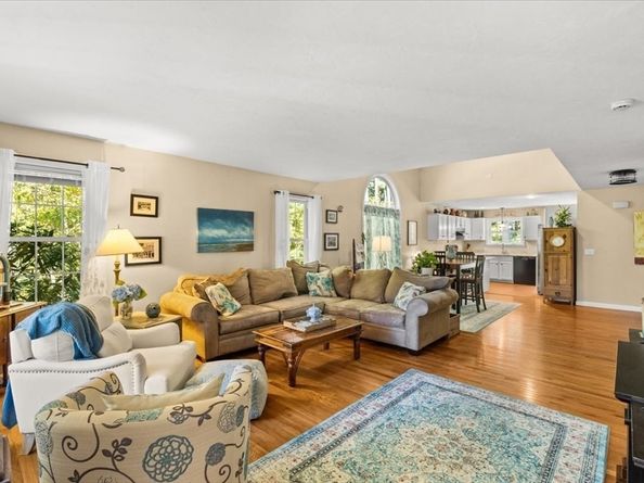 6 Rock Marsh Rd A, Wareham MA 02571