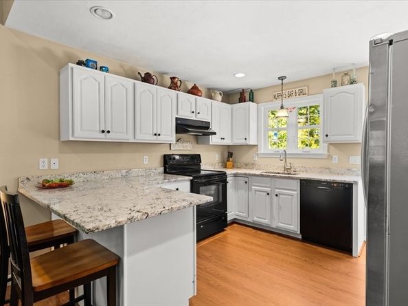 6 Rock Marsh Rd A, Wareham MA 02571