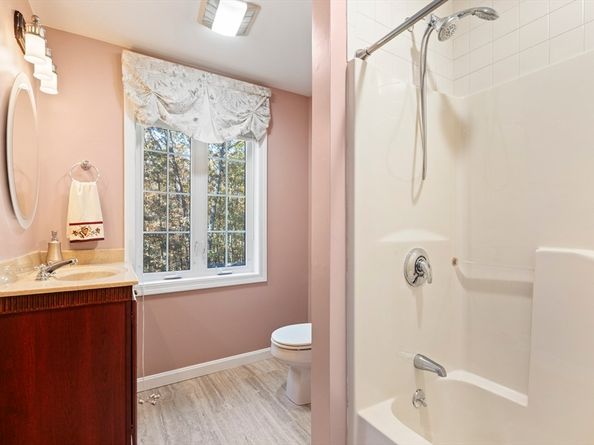 16 Hilltop Dr, Douglas MA 01516