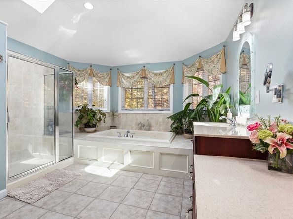 16 Hilltop Dr, Douglas MA 01516