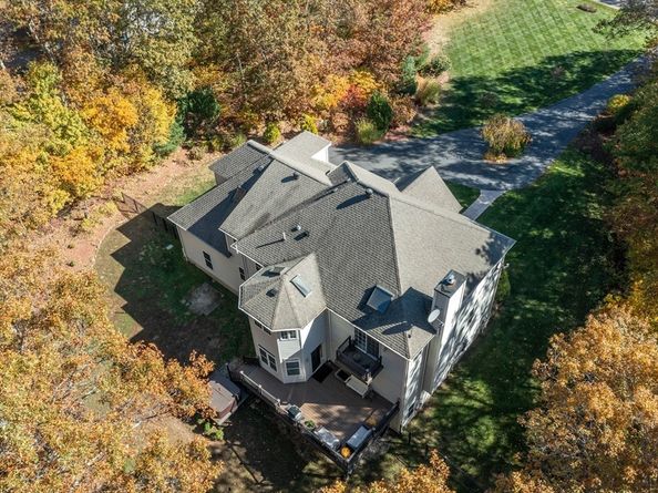 16 Hilltop Dr, Douglas MA 01516