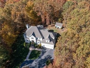 16 Hilltop Dr, Douglas MA 01516