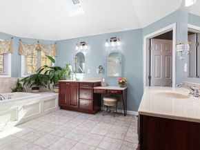 16 Hilltop Dr, Douglas MA 01516