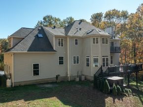 16 Hilltop Dr, Douglas MA 01516