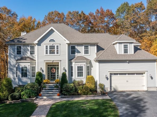 16 Hilltop Dr, Douglas MA 01516