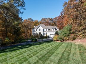 16 Hilltop Dr, Douglas MA 01516