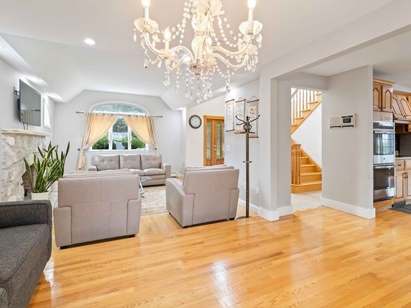 141 Gardiner Rd, Quincy MA 02169