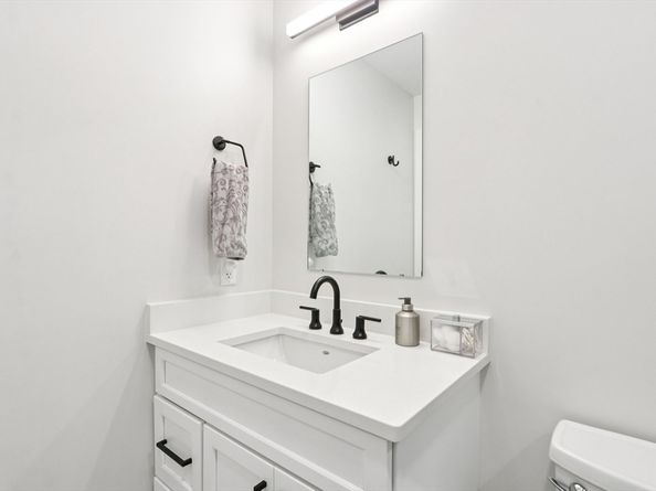 62 Foundry 204, Wakefield MA 01880