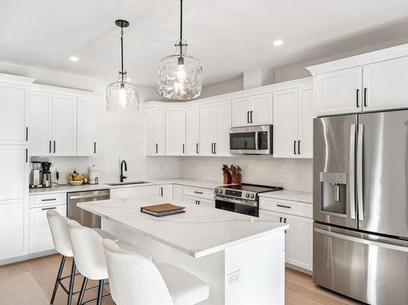 62 Foundry 204, Wakefield MA 01880