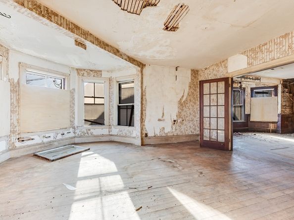 28 Thornton Park, Winthrop MA 02152