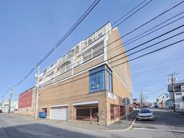 348 Rantoul Street 202, Beverly MA 01915