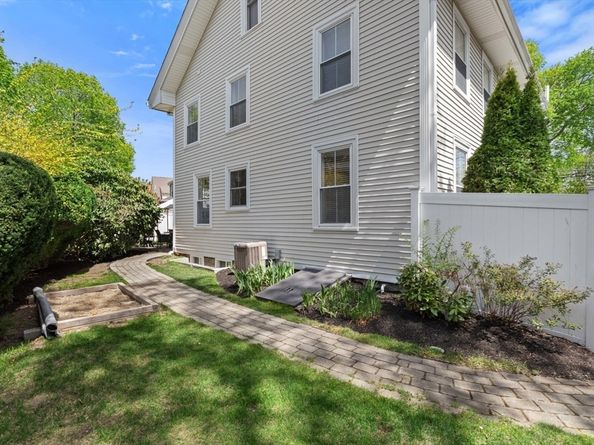 20 Wilbur St, Weymouth MA 02190