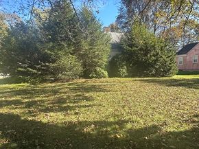 83 Bryn Mawr Ave, Auburn MA 01501