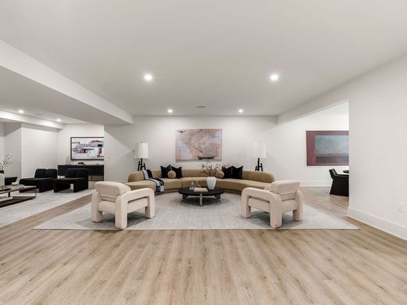 128 Charlemont, Newton MA 02461