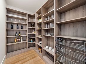 128 Charlemont, Newton MA 02461