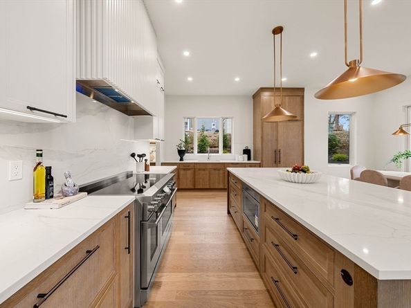 128 Charlemont, Newton MA 02461