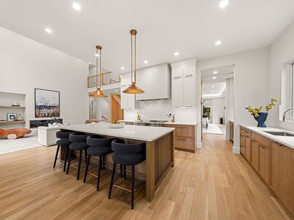 128 Charlemont, Newton MA 02461