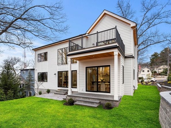 128 Charlemont, Newton MA 02461