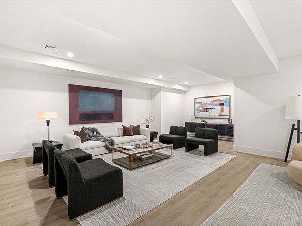 128 Charlemont, Newton MA 02461