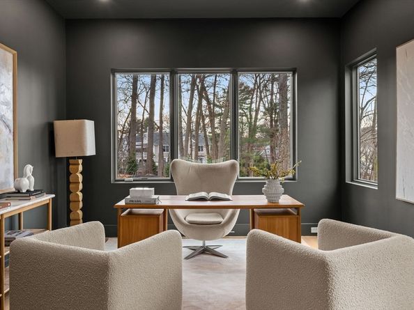 128 Charlemont, Newton MA 02461