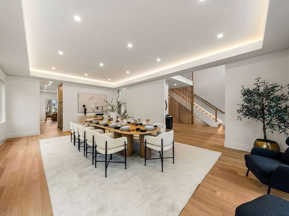 128 Charlemont, Newton MA 02461