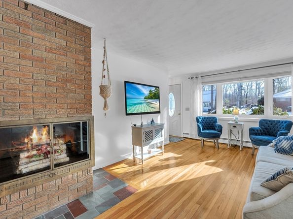 15 Briarcliff Lane, Paxton MA 01612