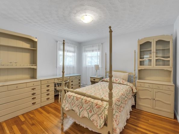 15 Briarcliff Lane, Paxton MA 01612