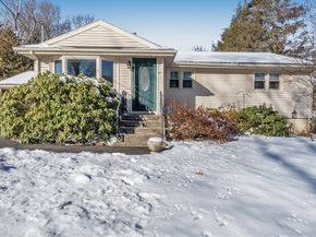 15 Briarcliff Lane, Paxton MA 01612