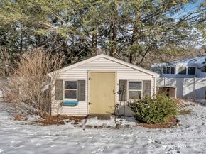 15 Briarcliff Lane, Paxton MA 01612
