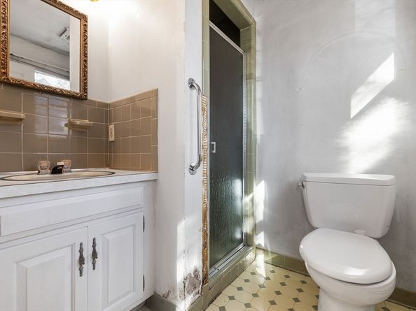 16 Albemarle Rd, Norwood MA 02062