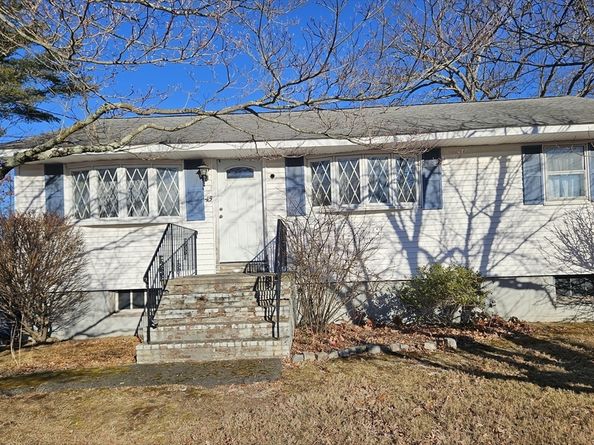 45 Pinewood Ave., Billerica MA 01821