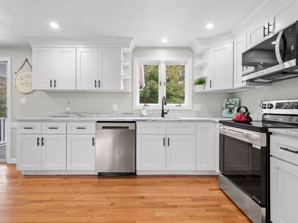 16 Ward Lane, Westborough MA 01581