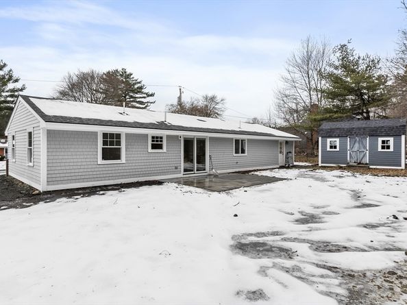 4 Richard Rd, Hudson MA 01749