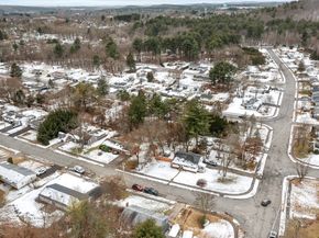 4 Richard Rd, Hudson MA 01749