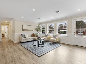 4 Richard Rd, Hudson MA 01749