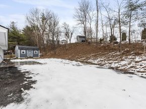 4 Richard Rd, Hudson MA 01749