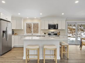 4 Richard Rd, Hudson MA 01749