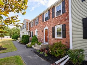 848 Plain St 23, Marshfield MA 02050