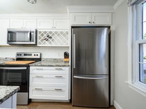 848 Plain St 23, Marshfield MA 02050