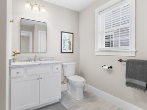 7 Hill St 16, Norfolk MA 02056