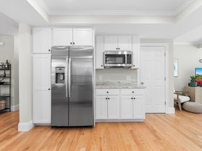 7 Hill St 16, Norfolk MA 02056