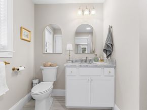 7 Hill St 16, Norfolk MA 02056