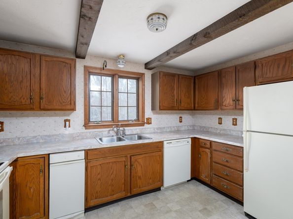 224 Podunk Road, Sturbridge MA 01566