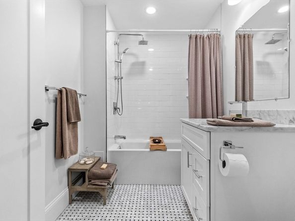 258-260 W 3rd St 1, Boston MA 02127