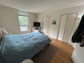 33 Pond Ave 422, Brookline MA 02445