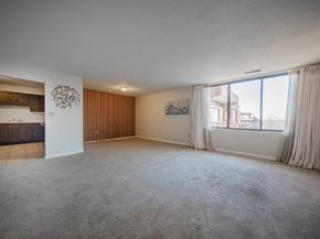 1002 Paradise Rd PHE, Swampscott MA 01907