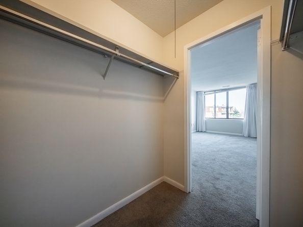 1002 Paradise Rd PHE, Swampscott MA 01907