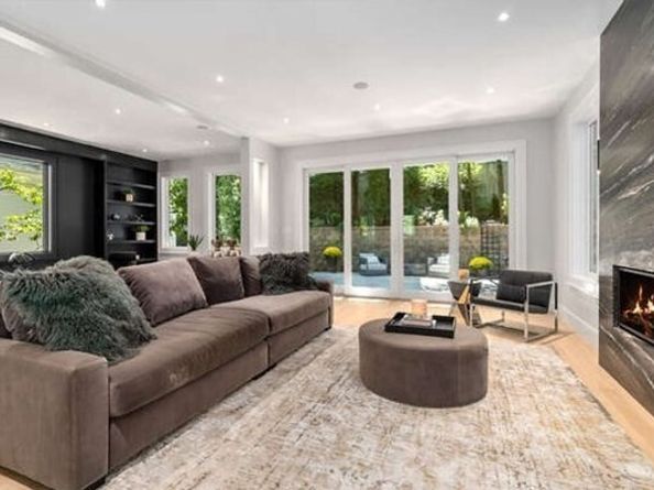 89 University Road, Brookline MA 02445