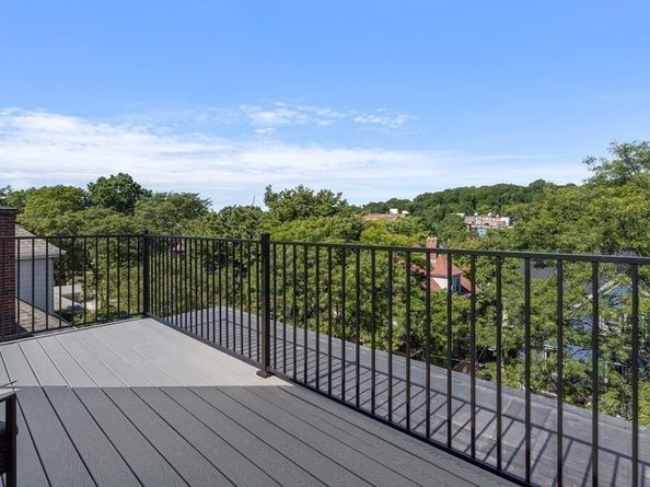 89 University Road, Brookline MA 02445